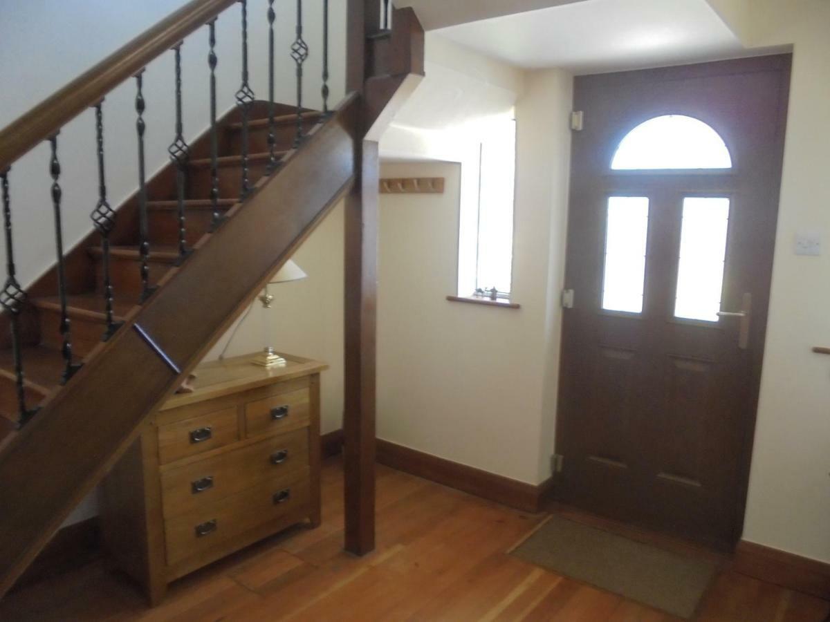 Вилла Kelvin Side Истбурн Экстерьер фото